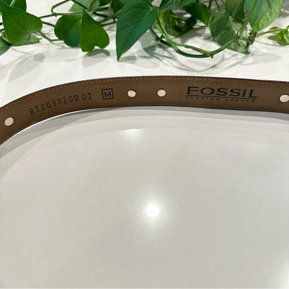 Vintage Ornate Silver Tone and Leather‎ Brown Fossil Belt Size Medium